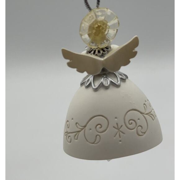 2012 CHRISTMAS ANGEL Hallmark Keepsake Ornament Club by Artist Sue Tague NEW - Picture 3 of 6